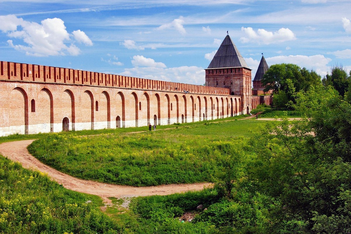 Смоленская крепостная стена