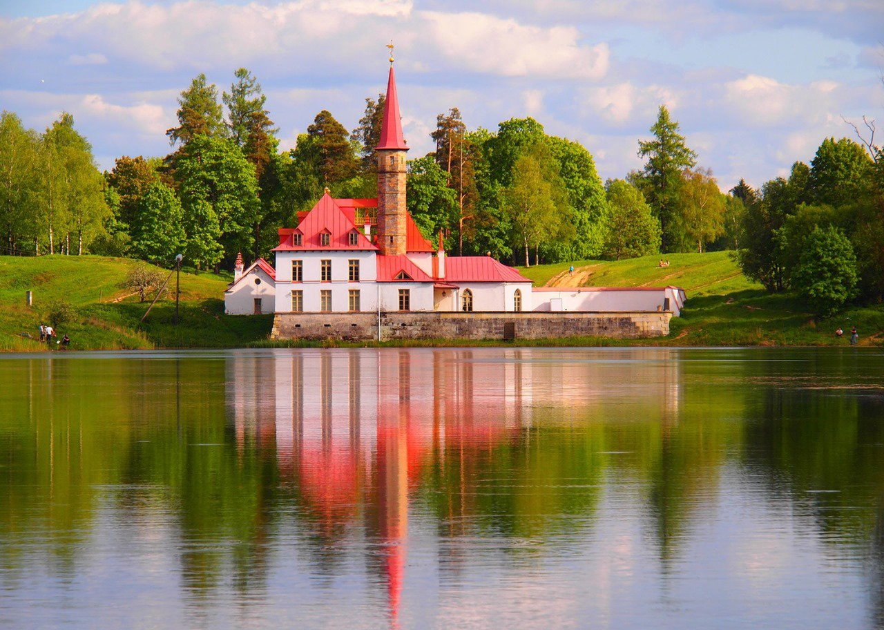Приоратский замок