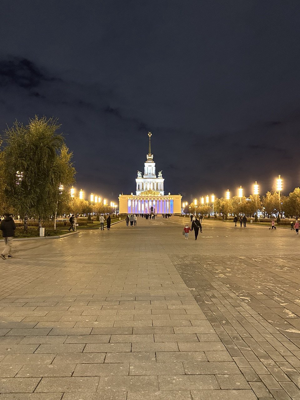 Главная аллея