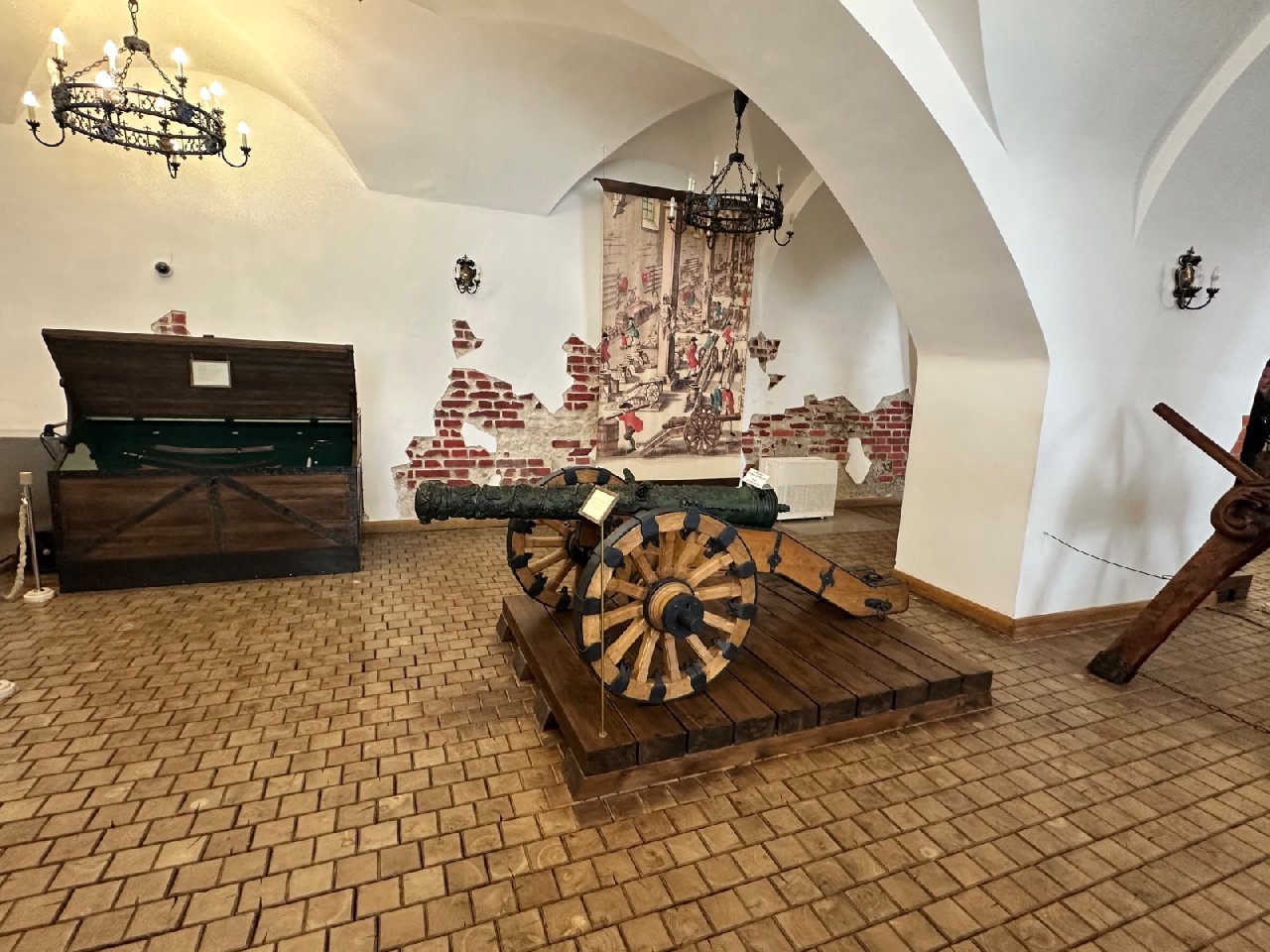 Замок, оружейная комната