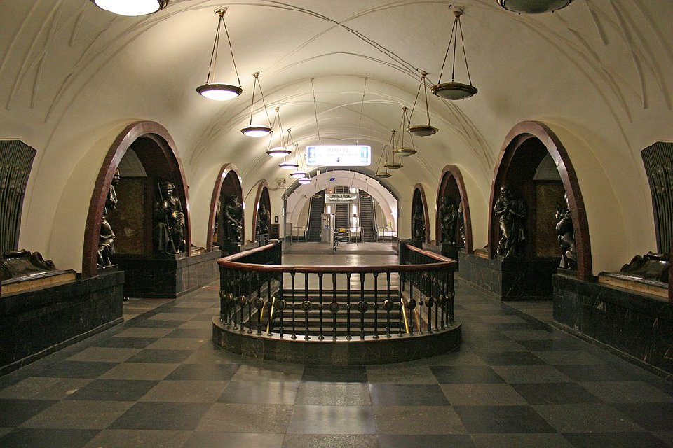 Метро Москвы (Семь знаковых станций)